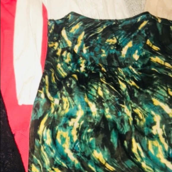 Medium Blouse - Picture 4 of 6